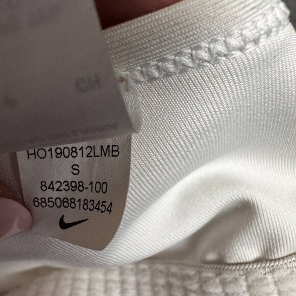 Nike White Women's Sports Bra Medium Coverage Size Small Swoosh - Picture 6 of 6